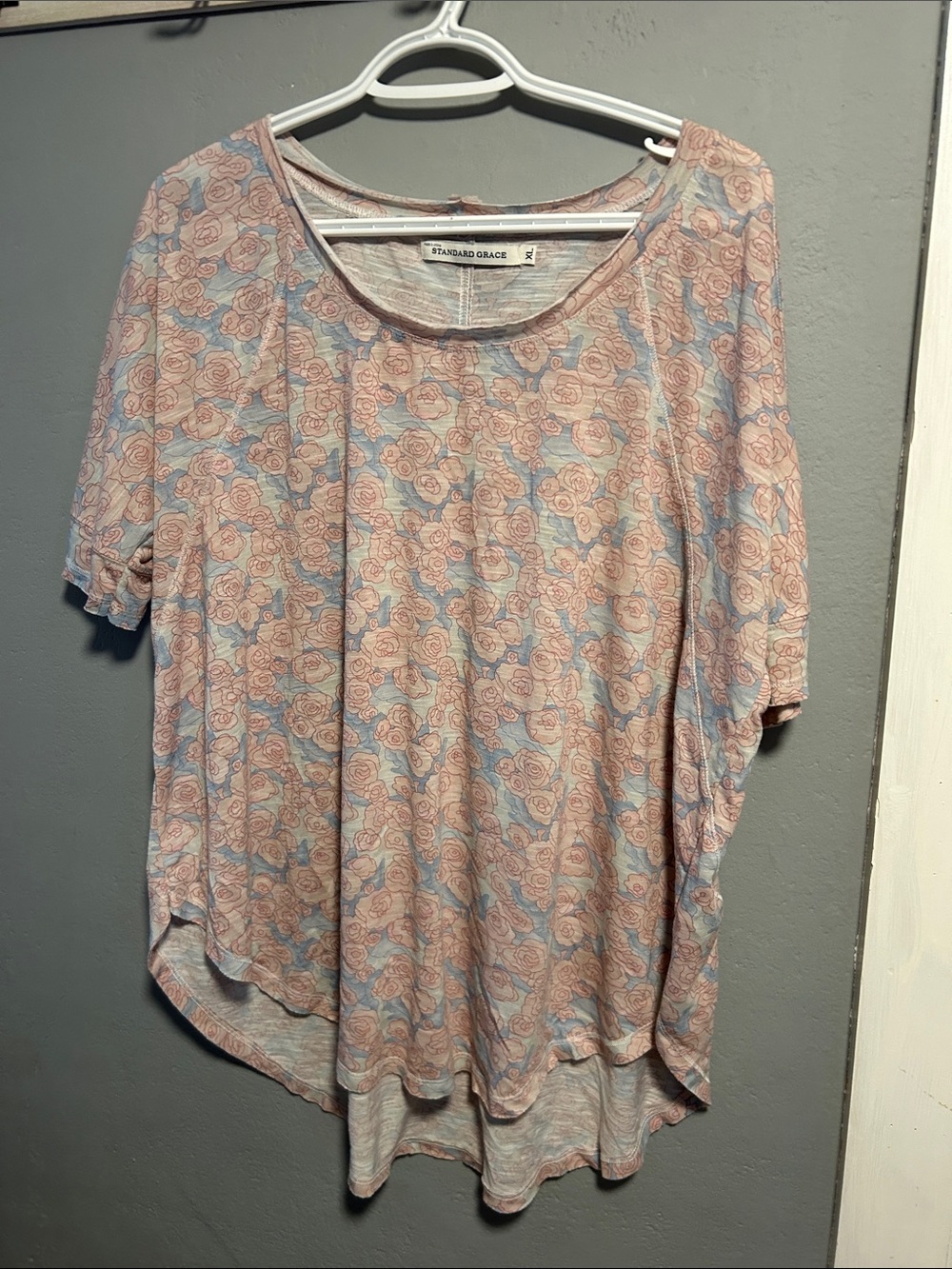 Women’s Pink Floral Scoop Neck Top